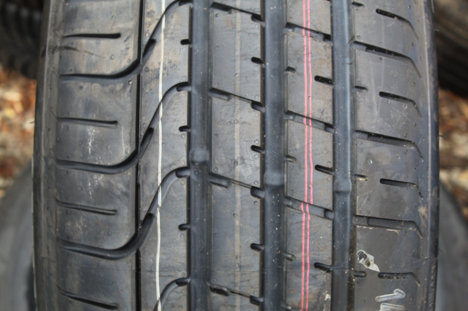New 255 40 19 Pirelli, P Zero, AO, XL, 100Y x1 Single Tyre (F1_tyres) X74