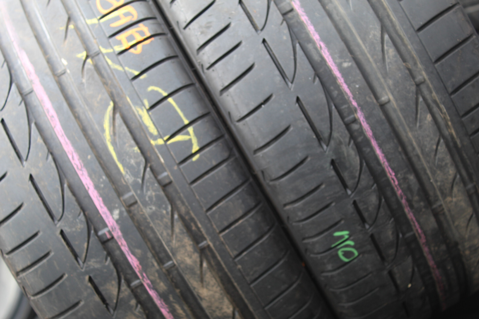 245 35 18 Bridgestone, RunFlat, Star, XL, 92Y, x2 A Pair 6.3mm (F1_tyres) L3489