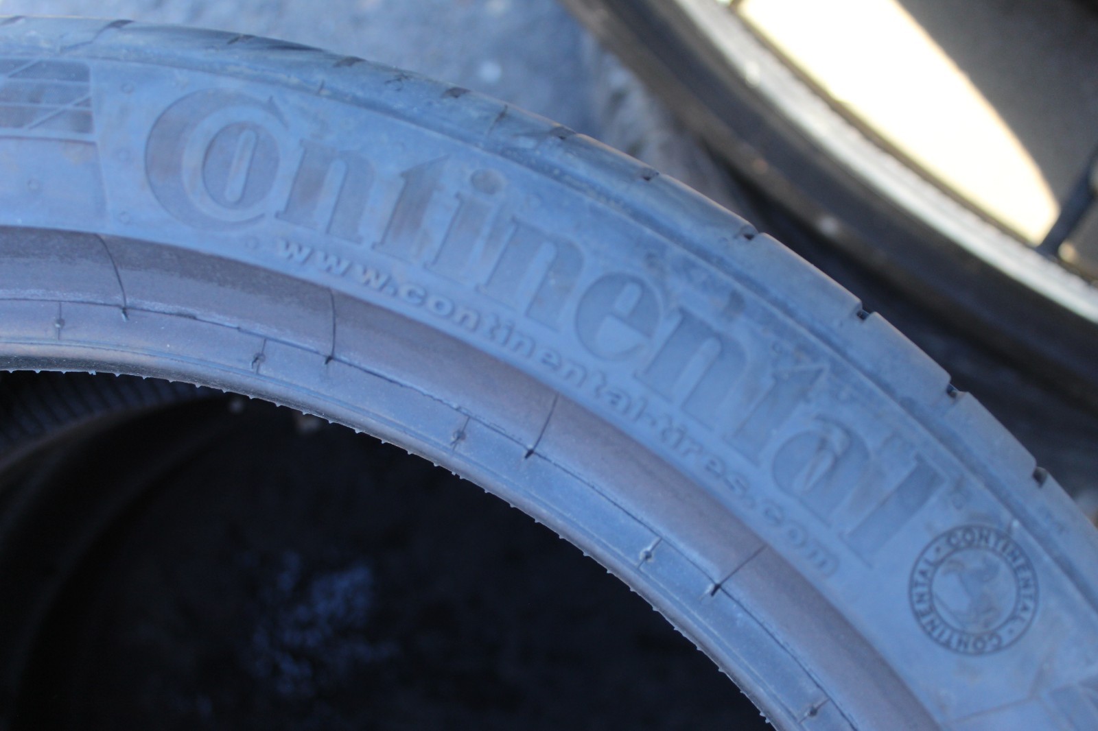 245 35 18 Continental, RunFlat, Star, 88Y, x2 A Pair 5.7mm (F1_tyres) L3845