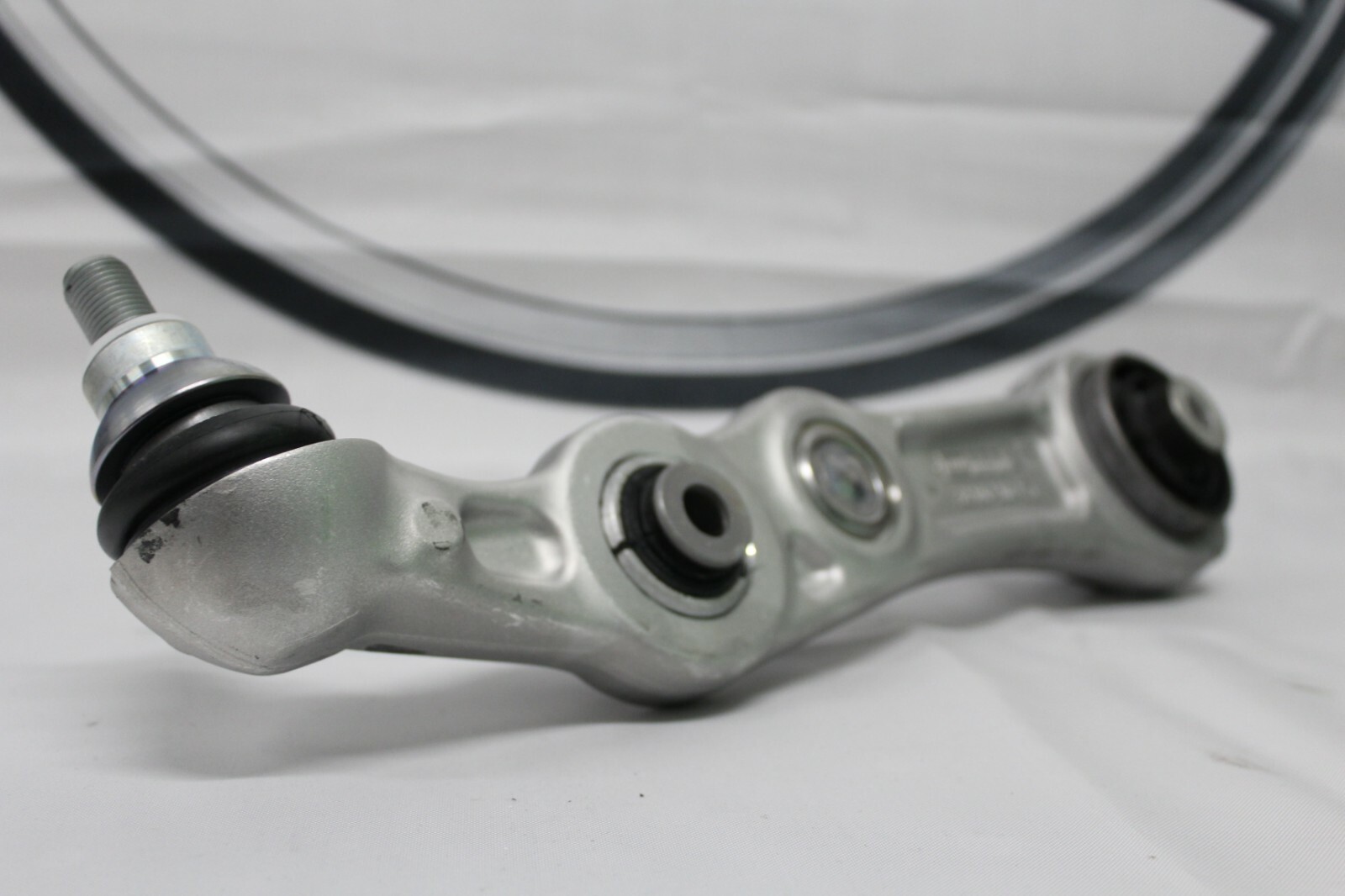 Genuine MercedesBenz W205 CClass RH FRONT Suspension Thrust Arm