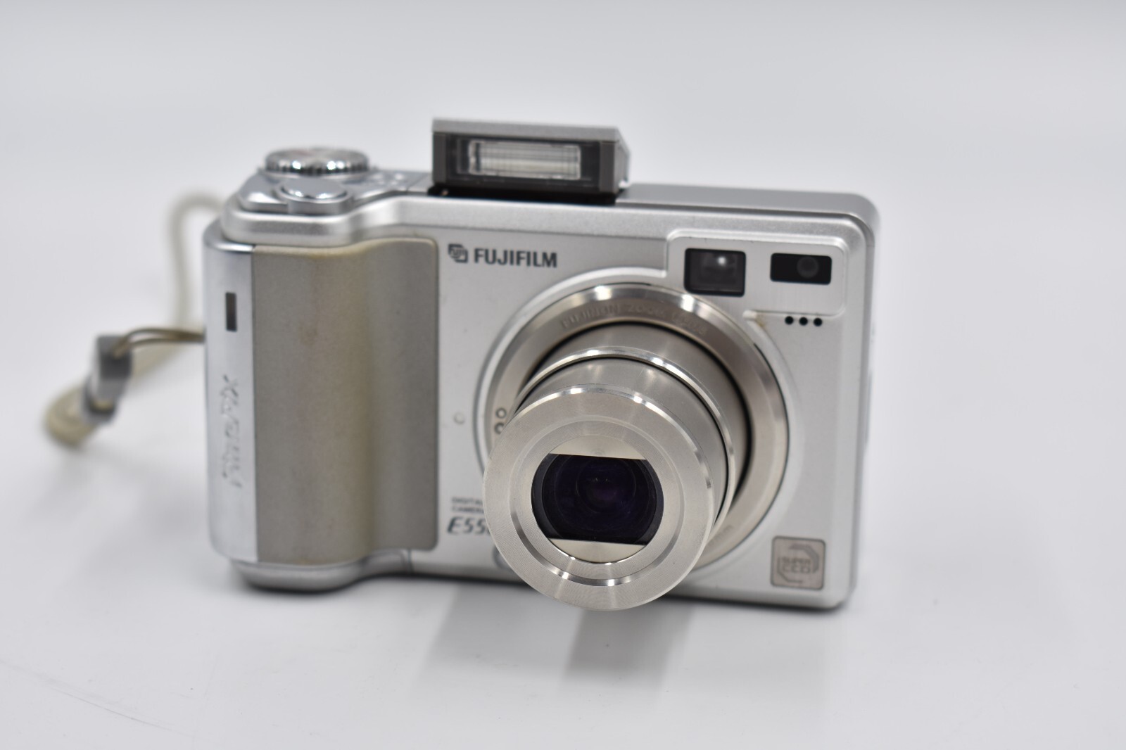 Fujifilm Finepix E550 6,3 MP Aparat cyfrowy 4x Zoom optyczny