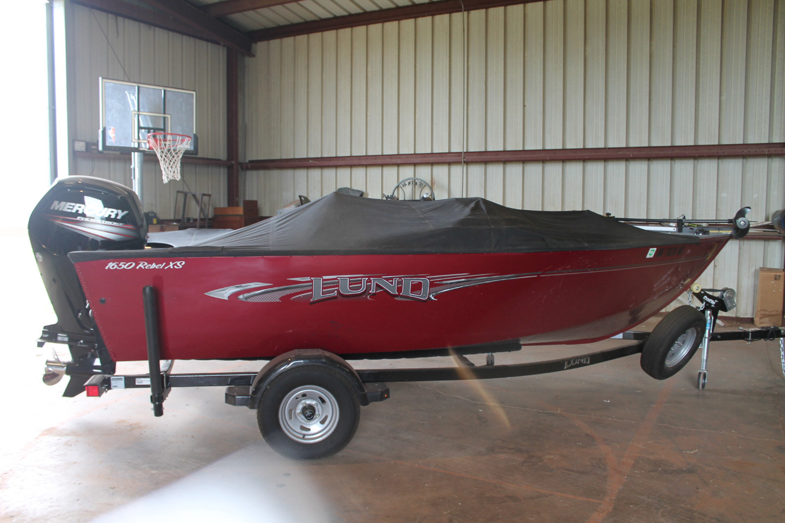 2017 Aluminum Lund Rebel 1650 w/ Trailer excellent condition Mercury 90hp
