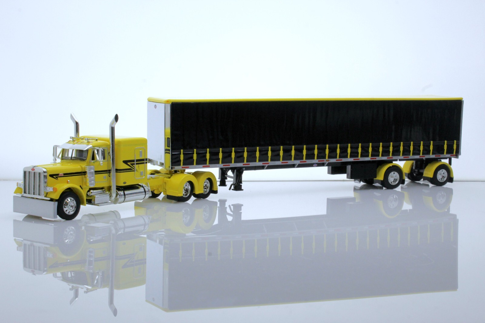 送料込み PETERBILT MODEL 379 トラクター・トレーラーセット 送料込み PETERBILT MODEL 379 トラクター・トレーラーセット