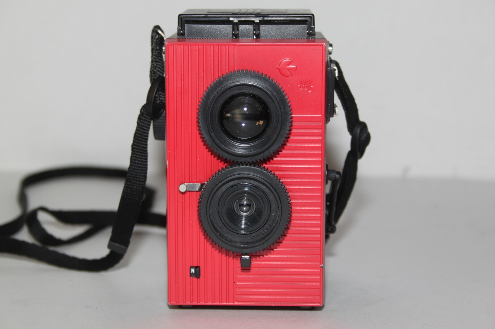 Superheadz Blackbird Fly 35mm Twin Lens Reflex Camera - Red