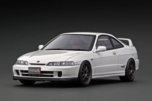 ignition model IG3055 1/18 Honda INTEGRA DC2 TYPE R Pearl
