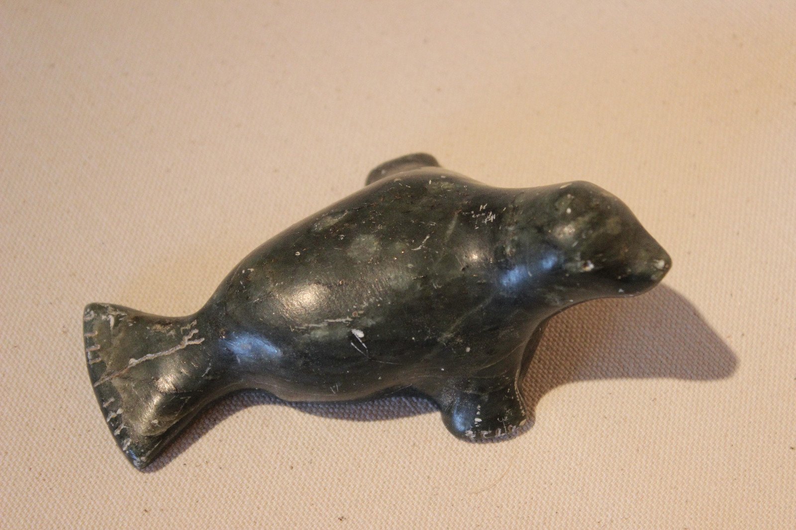 NORTHWEST ESKIMO INUIT ART CARVING SEAL SCULPTURE CANADA