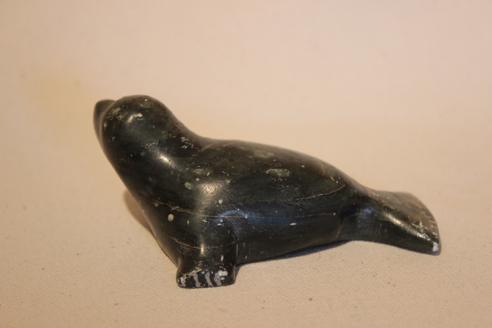 NORTHWEST ESKIMO INUIT ART CARVING SEAL SCULPTURE CANADA