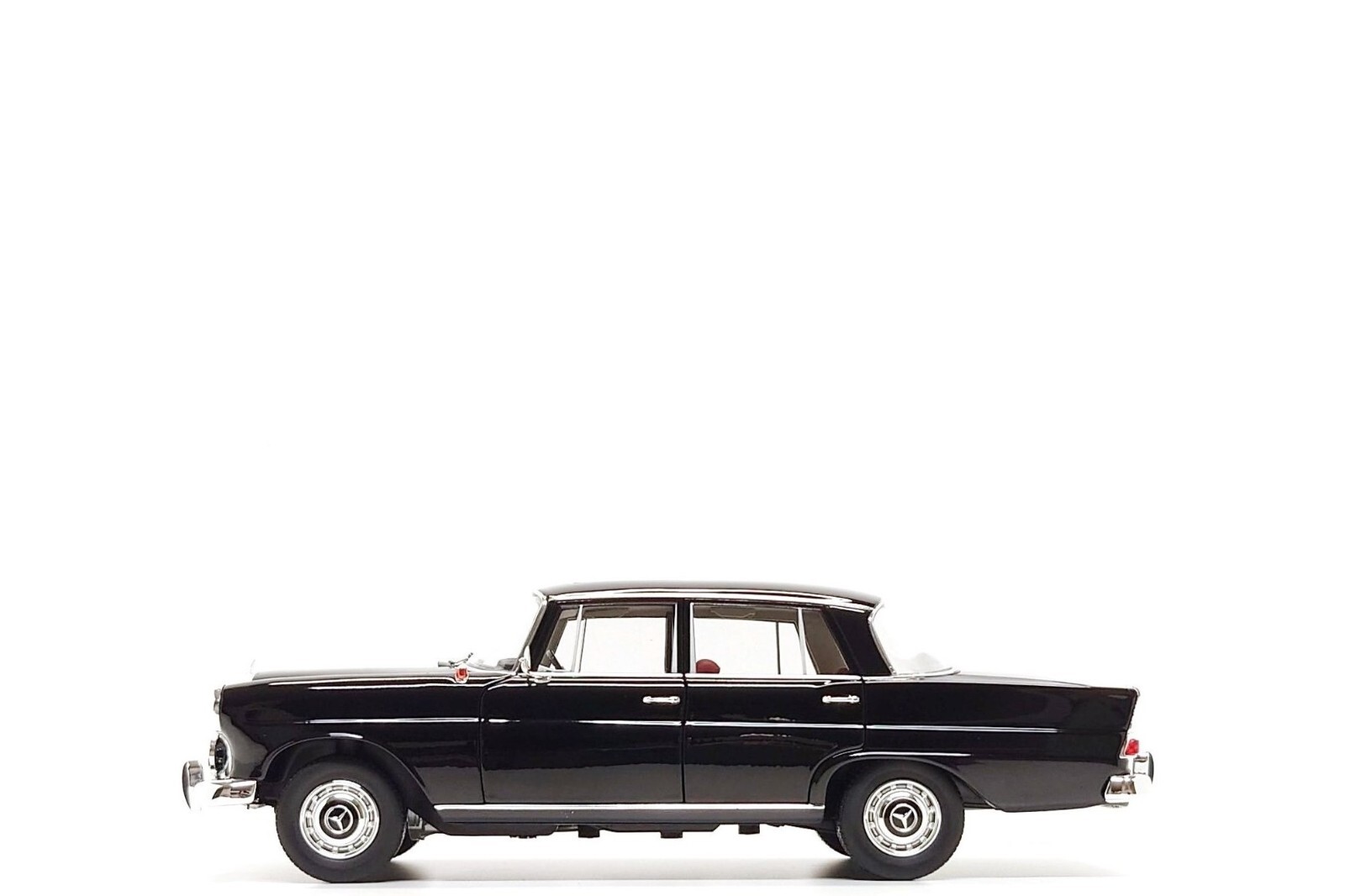 Norev 1:18 1964 Mercedes-Benz 190D (W110) in Black | eBay Norev 1:18 1964 Mercedes-Benz 190D (W110) in Black | eBay