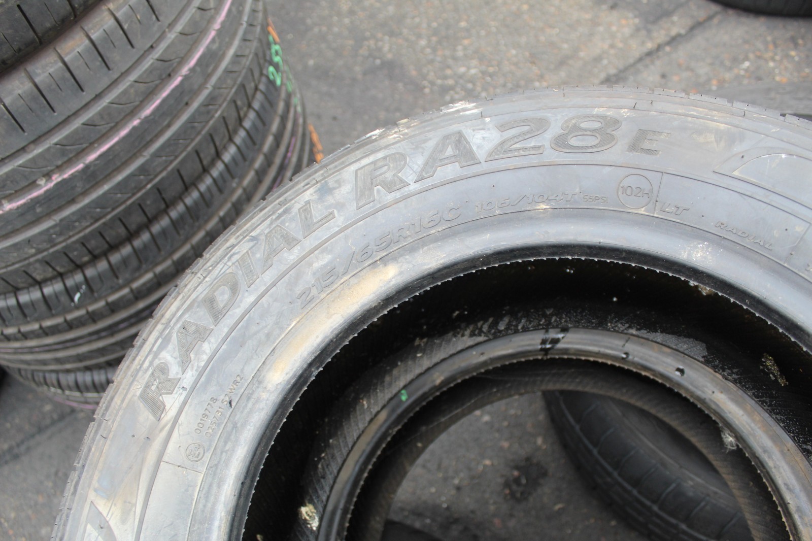 New 215 65 16C Hankook, Radial RA28E, 106/104T, x1 Tyre (F1_tyres) L3657