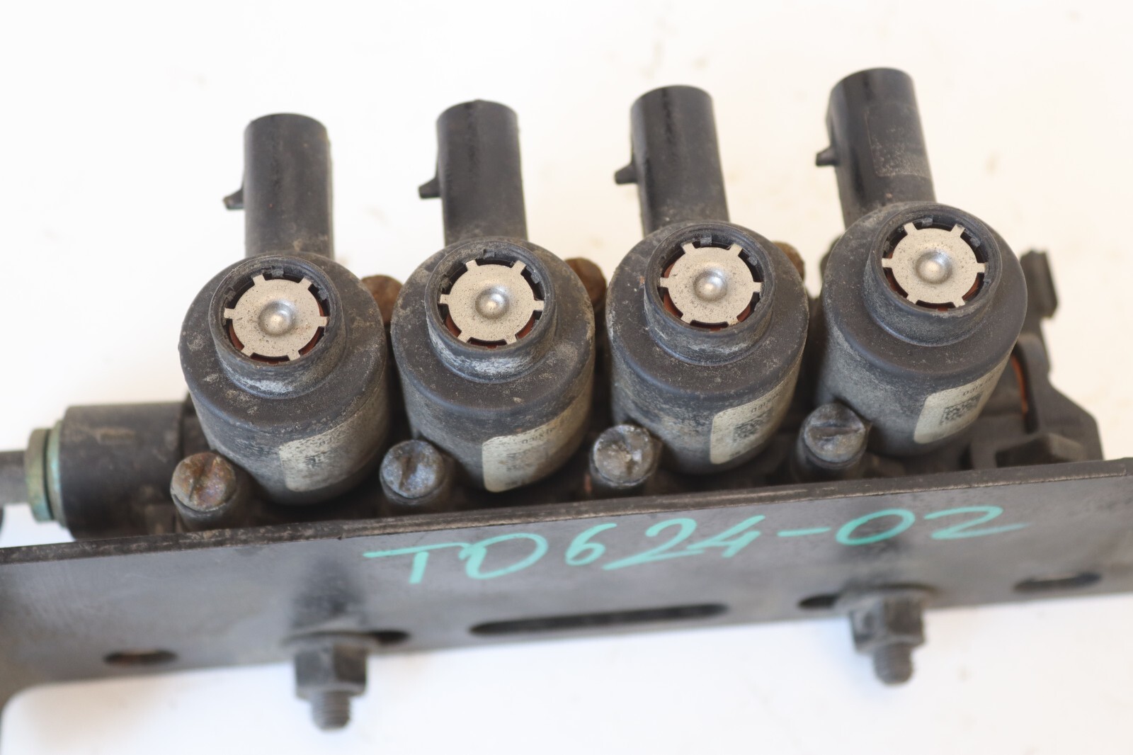 2019-2023 VOLVO VNL 760 D13 BENDIX AIR MANIFOLD SOLENOID K062287 22848458 OEM