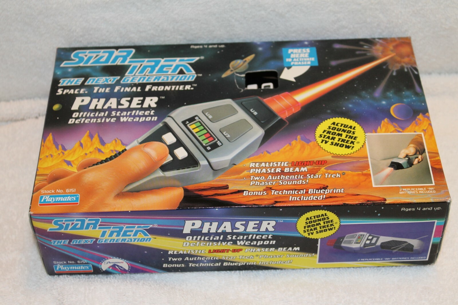 MIB Star Trek TNG The Next Generation Phaser Playmates 6151 1992