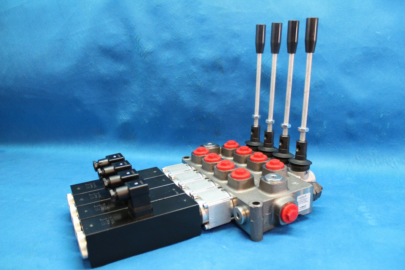 NEW HYDRAULIC BANK MOTOR 4 SPOOL VALVES 120 l/min ELECTRIC 24V + LEVER