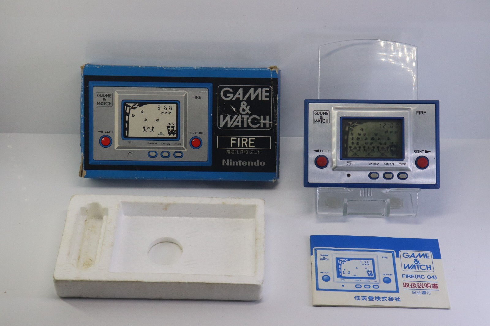 任天堂　ゲームウオッチ　ファイア RC-04　初代1980年製　箱付 任天堂 ゲームウオッチ ファイア RC-04 初代1980年製 携帯ゲーム