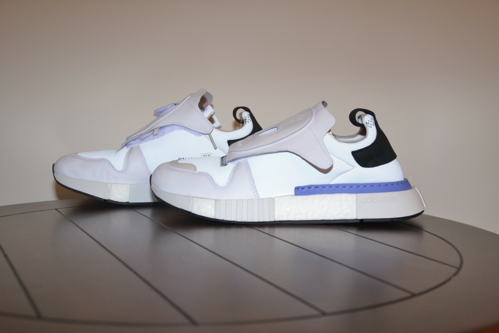 Men's Adidas Futurepacer AQ0907 Grey/White/Black Boost DS Running USA SZ  11: купить с доставкой из США, цена 9 424 руб - (323887829259)