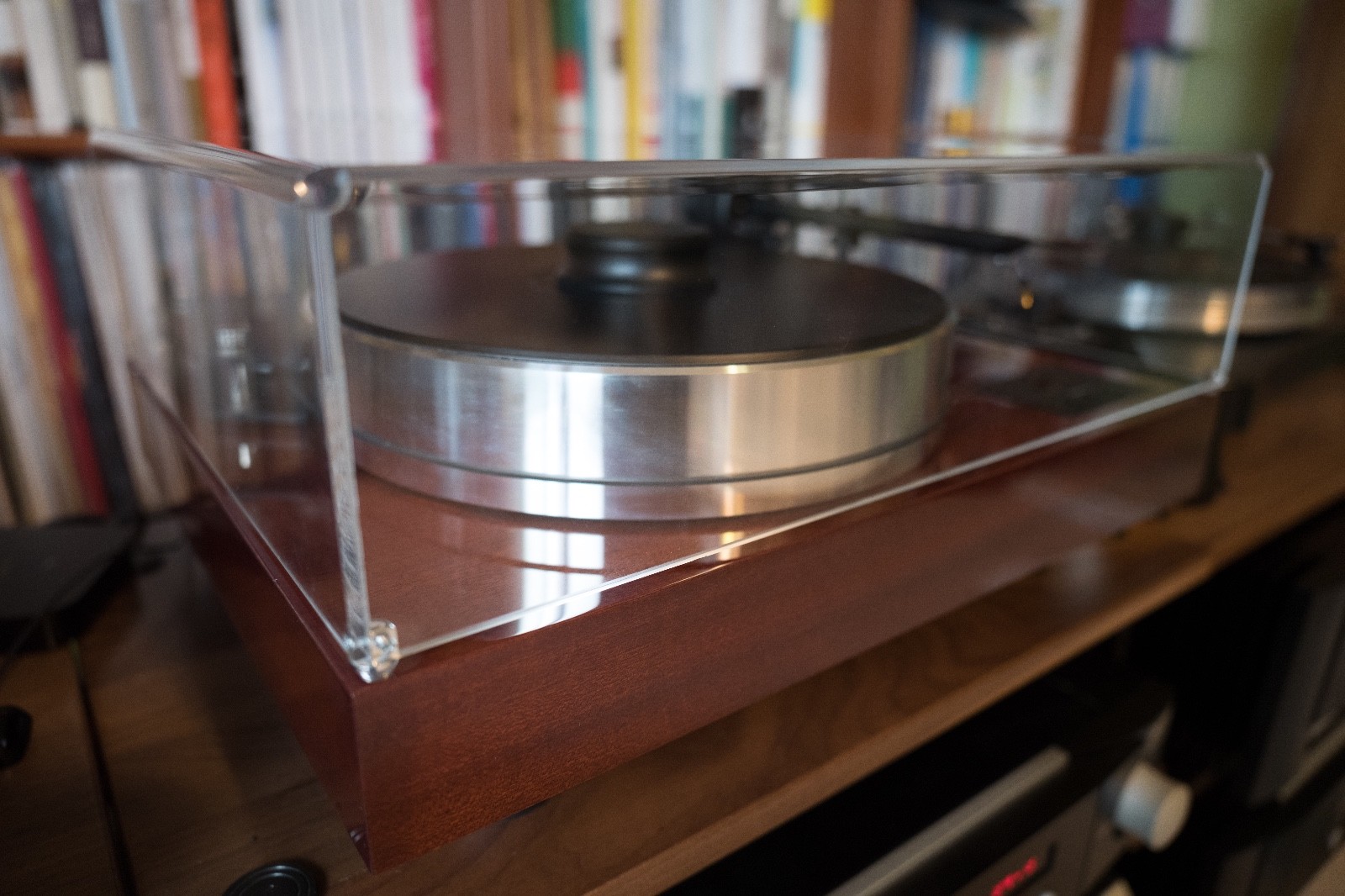 Pro-Ject Xtension 10 Mahogany Turntable Mint in Original Box No Cartridge