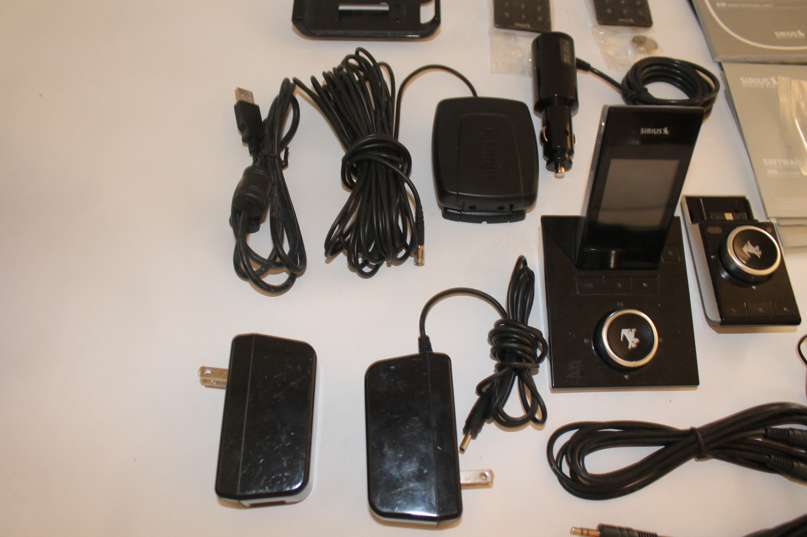 sirius s 50 personal satellite radio receiver with car Kit no mount