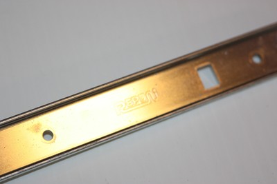 OEM 4U Rack Rail & Screws Kit Repon 25.5