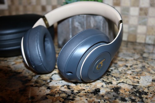 Beats by Dr. Dre Studio3 Headband Wireless Headphones - Shadow gray