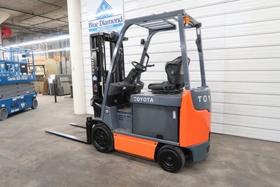 2013' Toyota 8FBCU25, 5,000# Electric Forklift, 3 Stage, S/S, only 946 Hours!