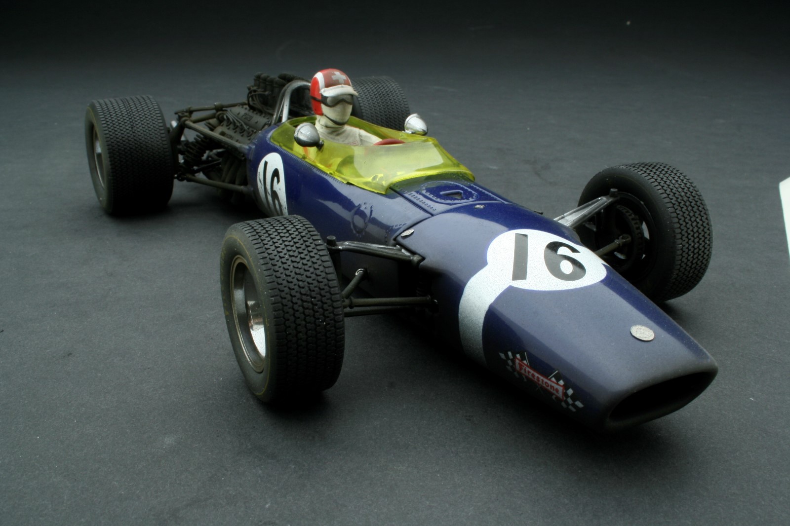 Exoto | 1:18 | '68 Lotus-Ford 49 | Joe Siffert | Team Rob Walker