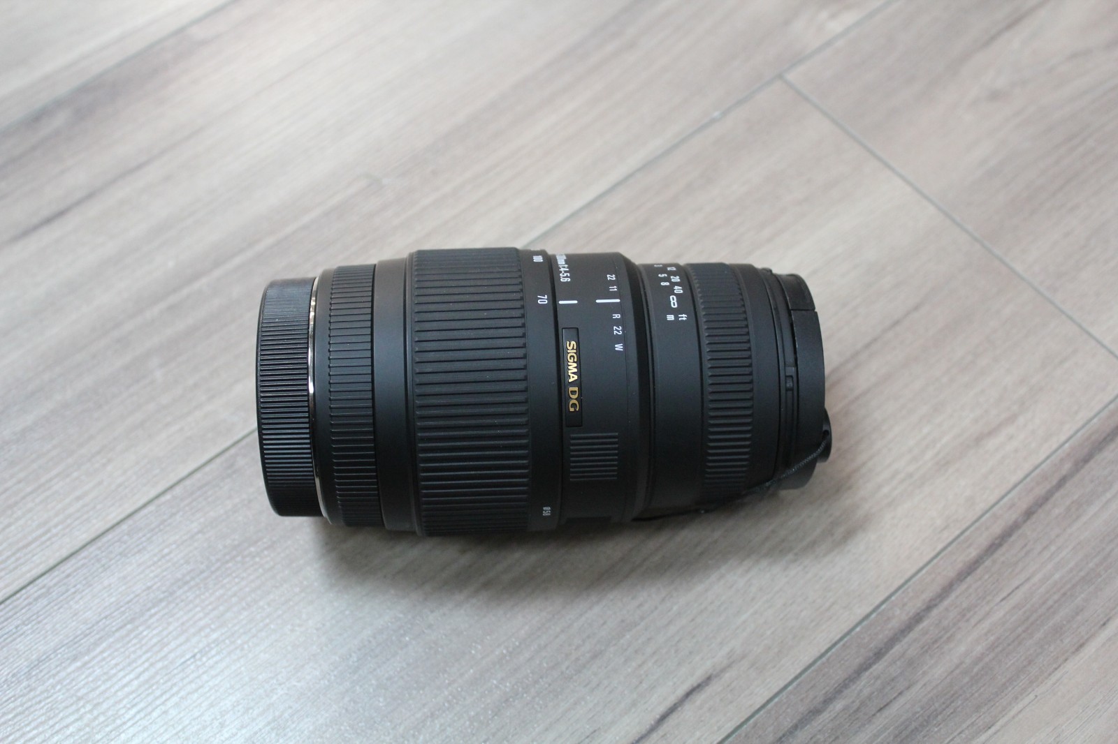 Sigma 70-300mm F/4-5.6 DG MACRO Lens for Canon