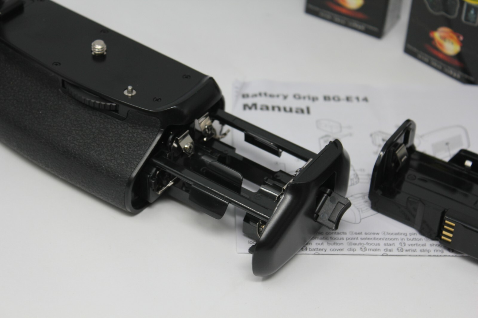 DSTE Pro BG-E14 Vertical Battery Grip + 2x LP-E6 LP-E6N for Canon EOS 70D 80D SL