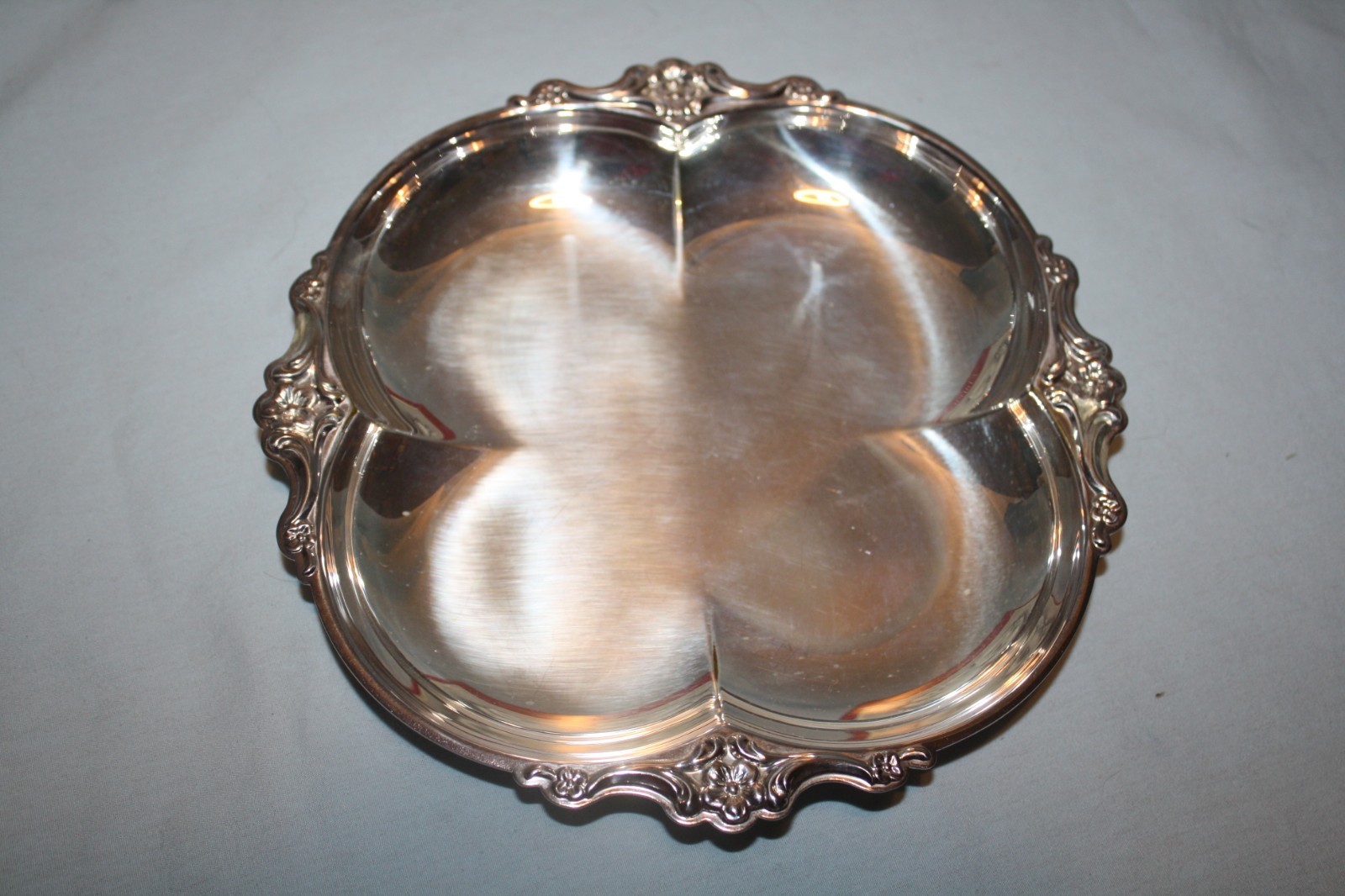 Empress International Deep Silver 2-piece Party Set Round Tray & Spoon