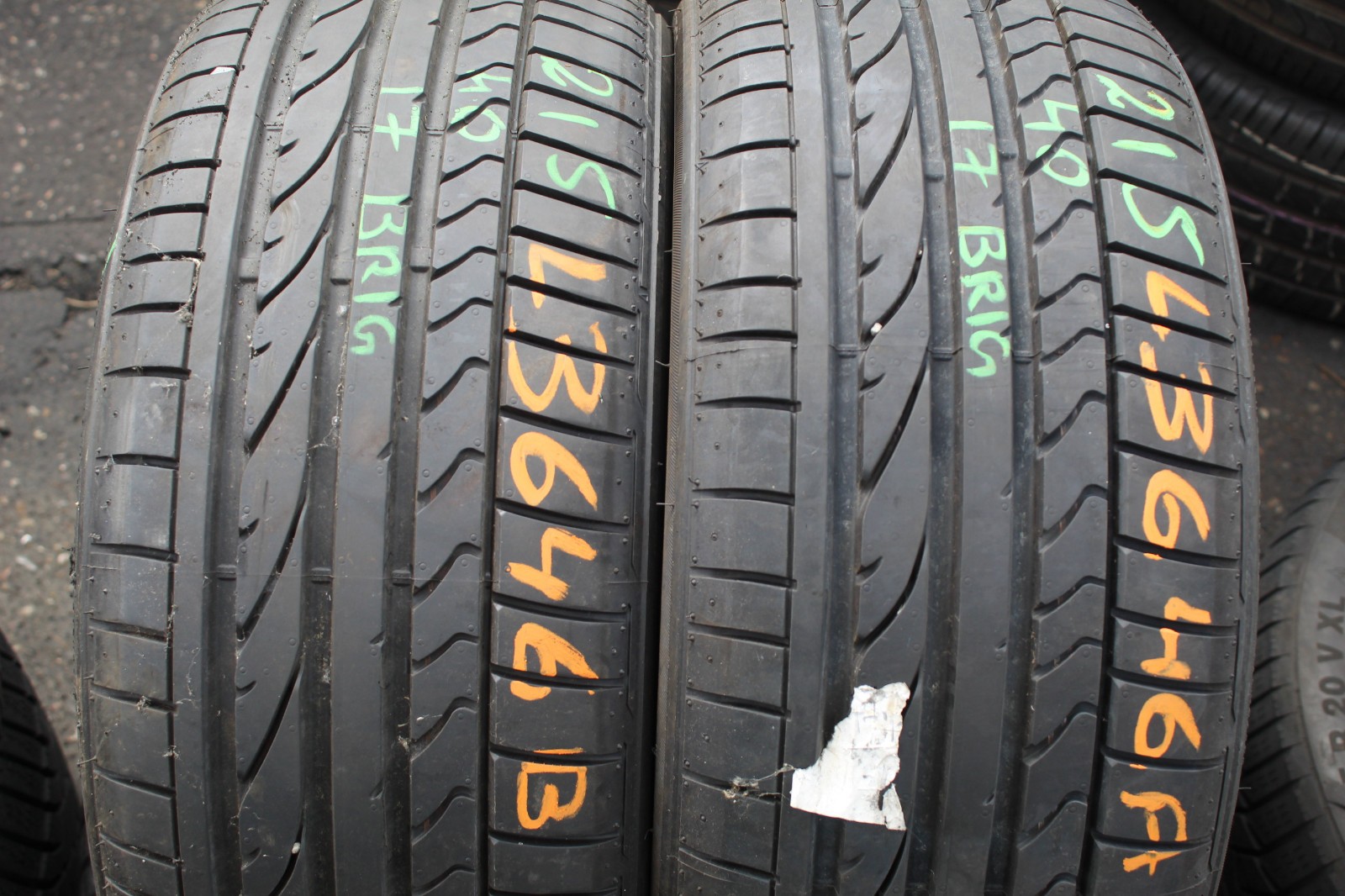 New 215 40 17 Bridgestone, Potenza RE050A, 87V, x2 A Pair (F1_tyres) L3646