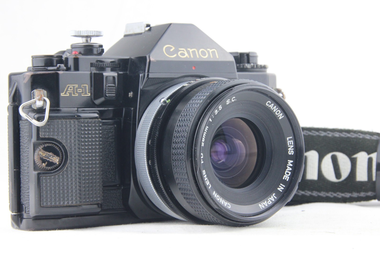 Canon A-1 FD 28mm F/3.5 フィルムカメラ Canon A-1 FD 28mm F/3.5 フィルムカメラ
