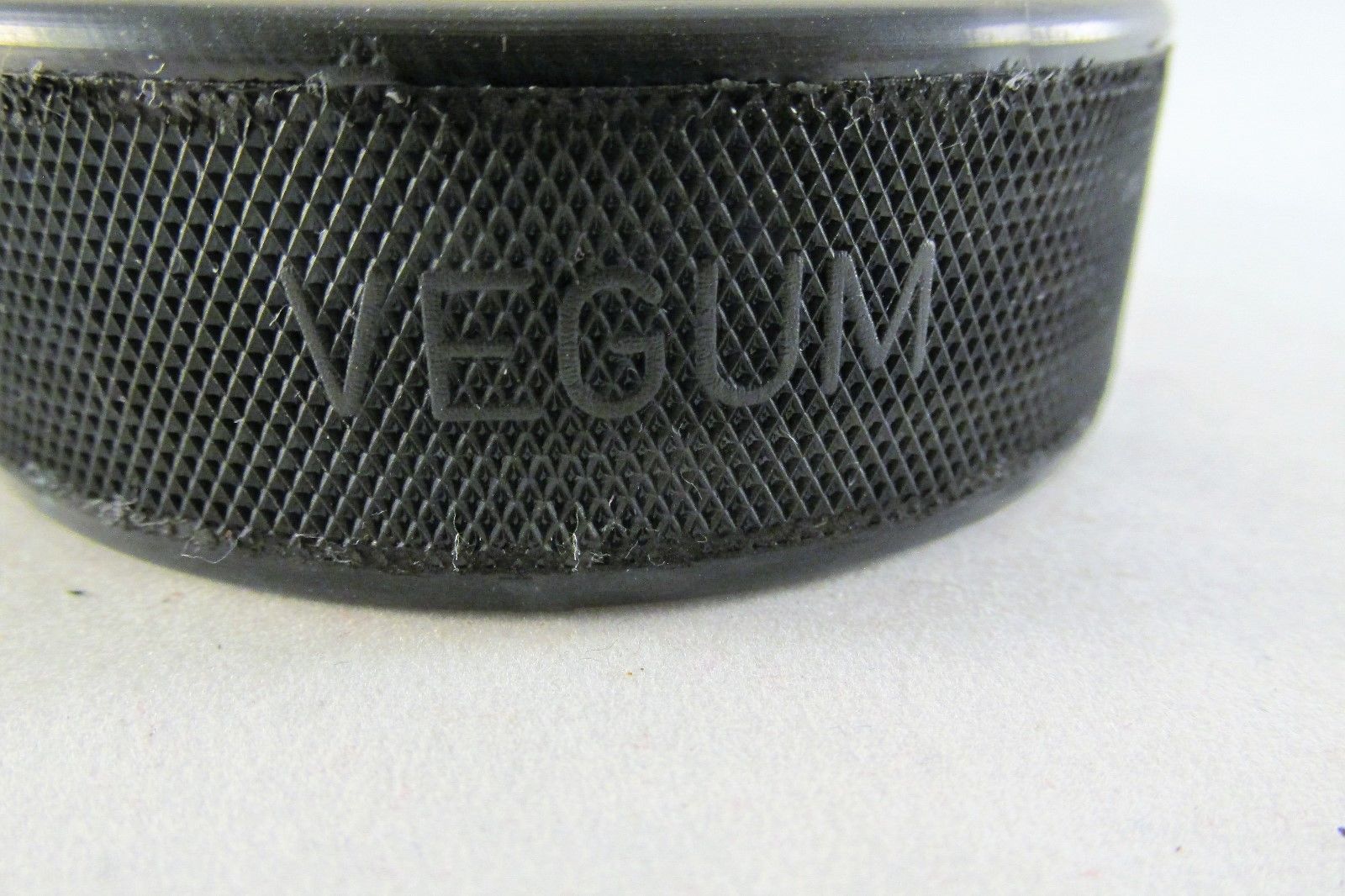 Colorado Avalanche 1997 NHL Team Roster 2nd edition Souvenir Hockey Puck