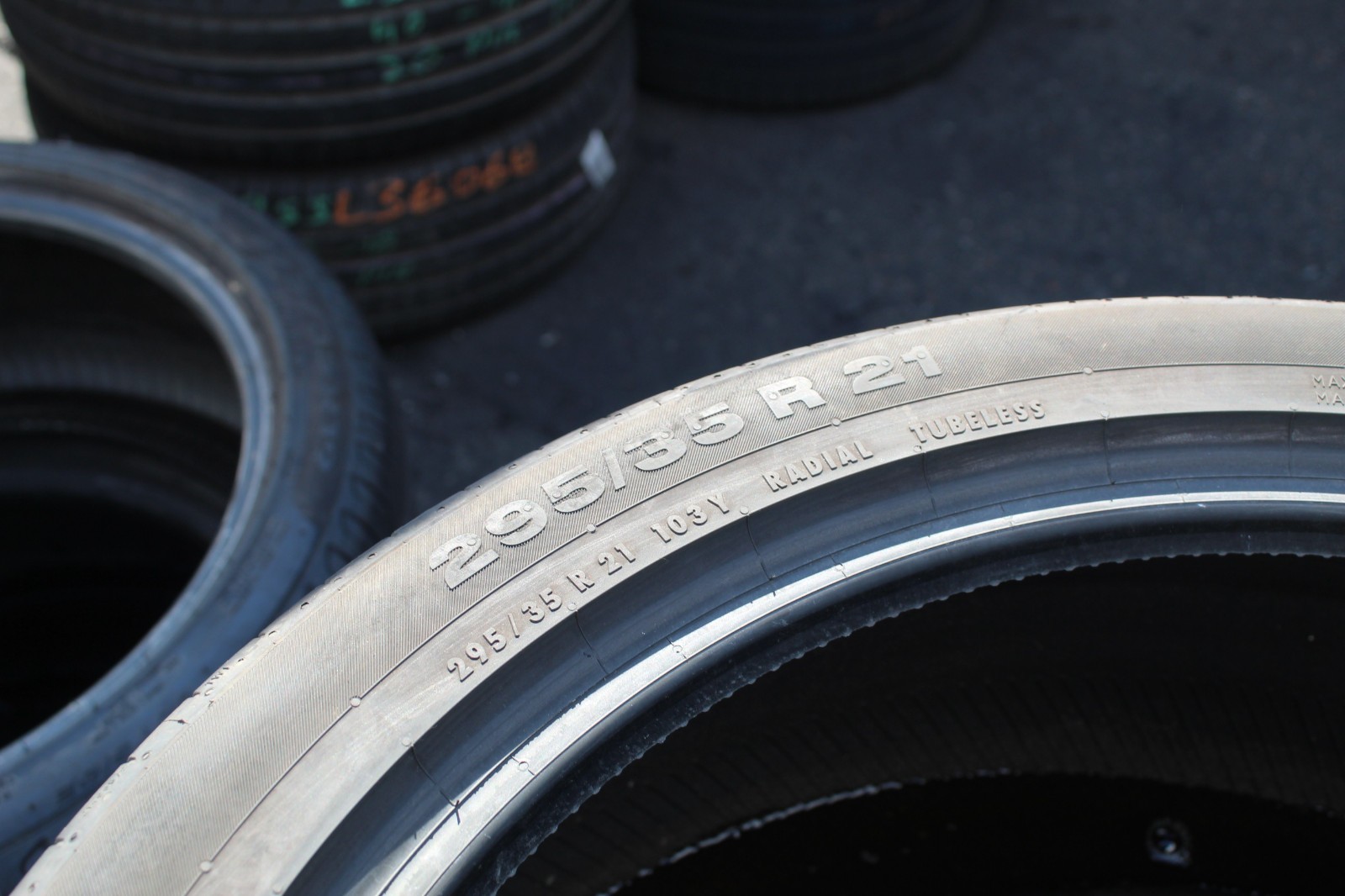 295 35 21 Continental, CSC 5P, 103Y, x2 A Pair 6.4mm (F1_tyres) L3804