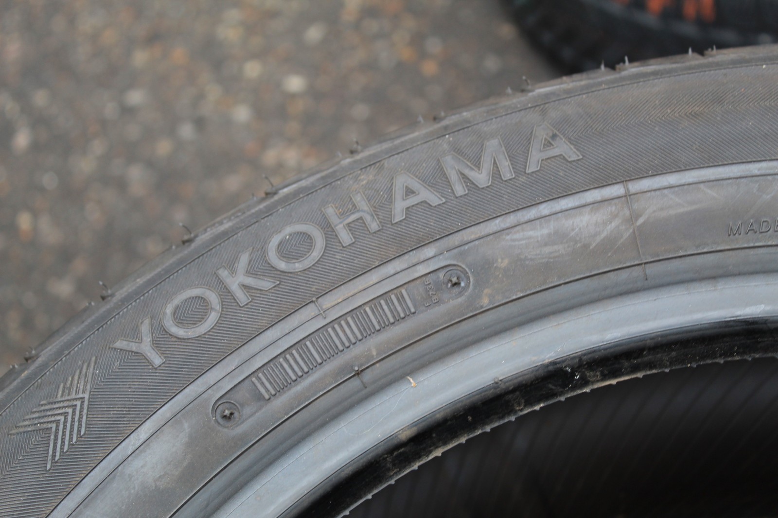 New 225 60 18 Yokohama, Blue Earth EST, 100H, x1 Tyre (F1_tyres) L3687