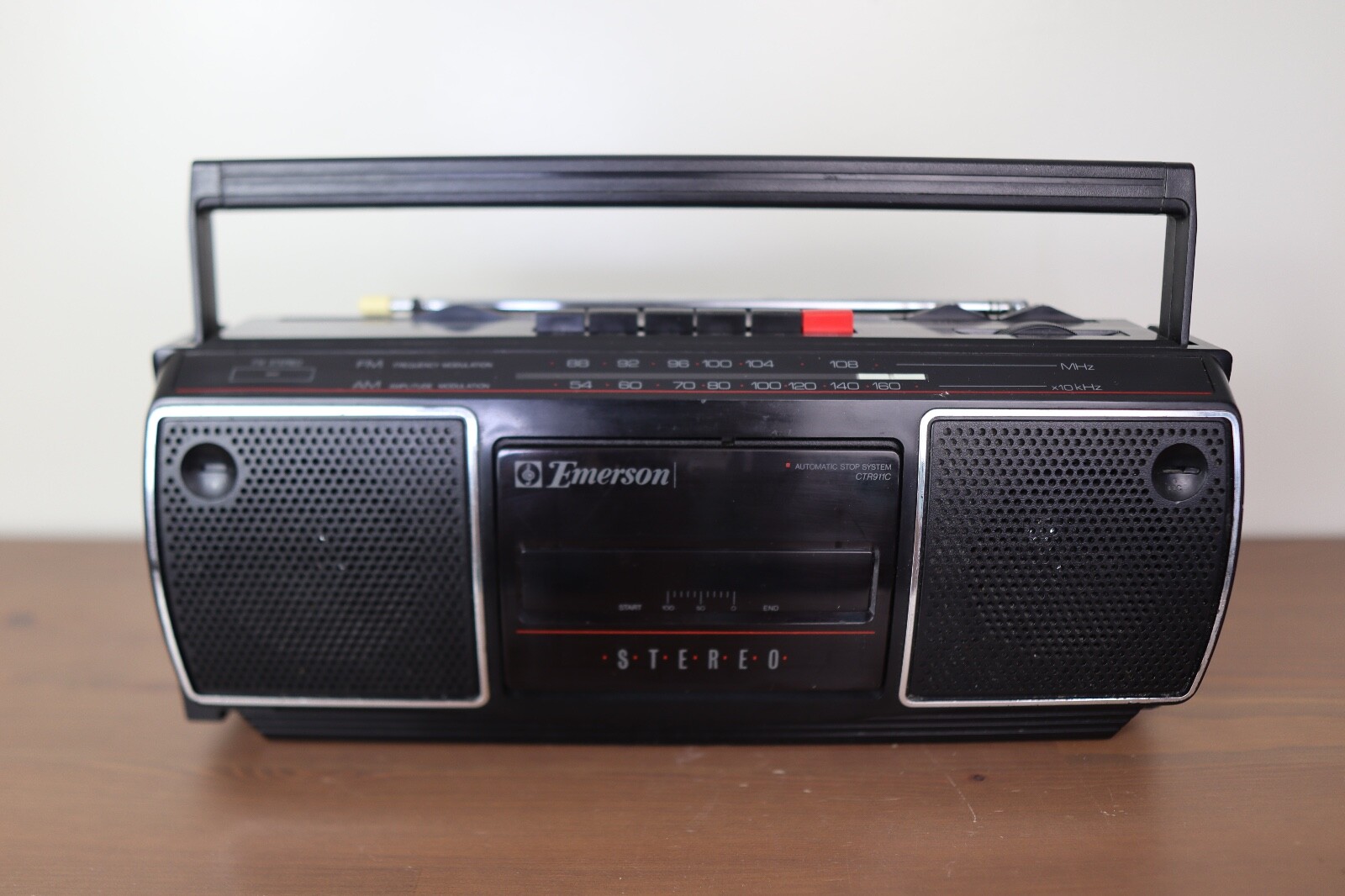 (未使用･未開封品)　Emerson Dora Personal CD Player by Emerson gsx453j Emerson Dora Personal CD Player : Amazon.sg: Electronics