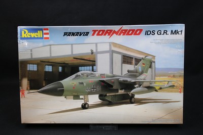 XP111 REVELL 1/72 maquette avion 4355 Panavia Tornado IDS G.R. Mk1 Année 1988