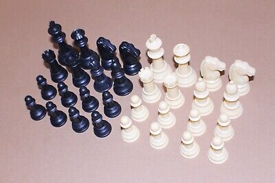 USED / NO BOX / Milton Bradley Chess Man Set, 32 Plastic Pieces ONLY