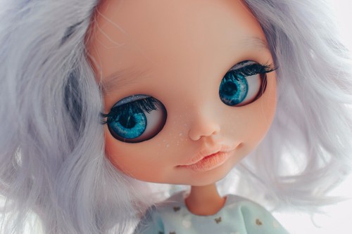 Blythe doll