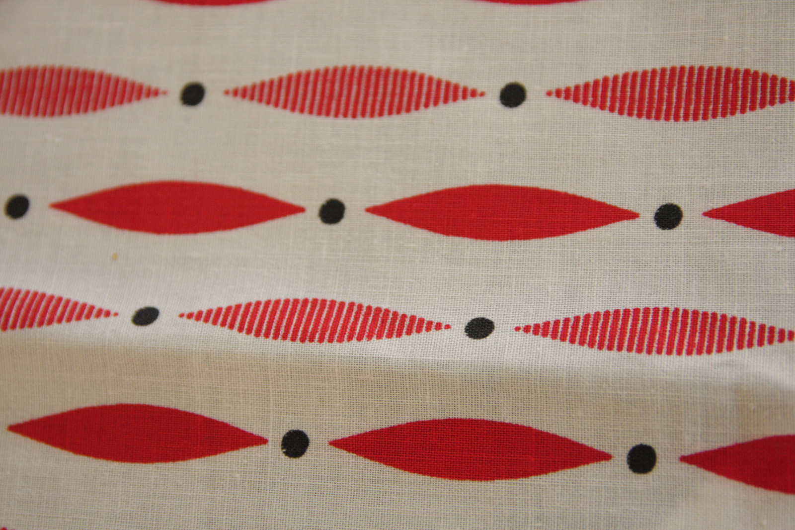 Vtg MCM Cotton Fabric Red Black Lozenge Dots Mint 36