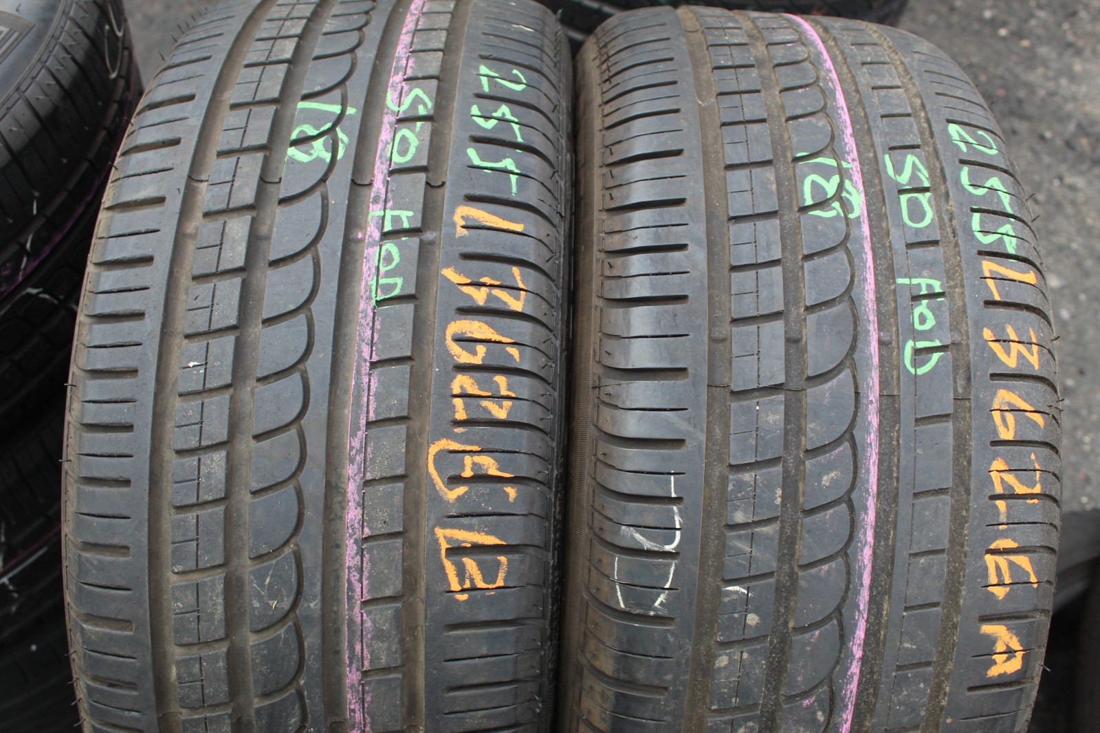 255 50 18 Pirelli, P Zero Rosso, 102Y, x2 A Pair 6.0mm (F1_tyres) FOD L3626