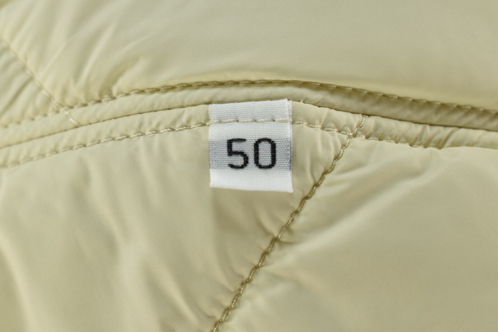 C.P. (CP) Company NWT Pro-Tek Lightweight Hooded Puff Jacket C.P. (CP) Company NWT Pro-Tek Lightweight Hooded Puff Jacket