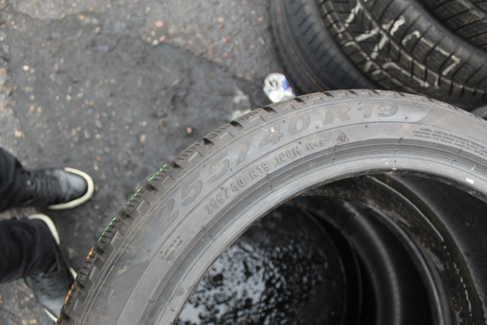 255 40 19 Pirelli, Winter, M+S, XL, 100H, x2 A Pair 7.0mm (F1_tyres) L3258