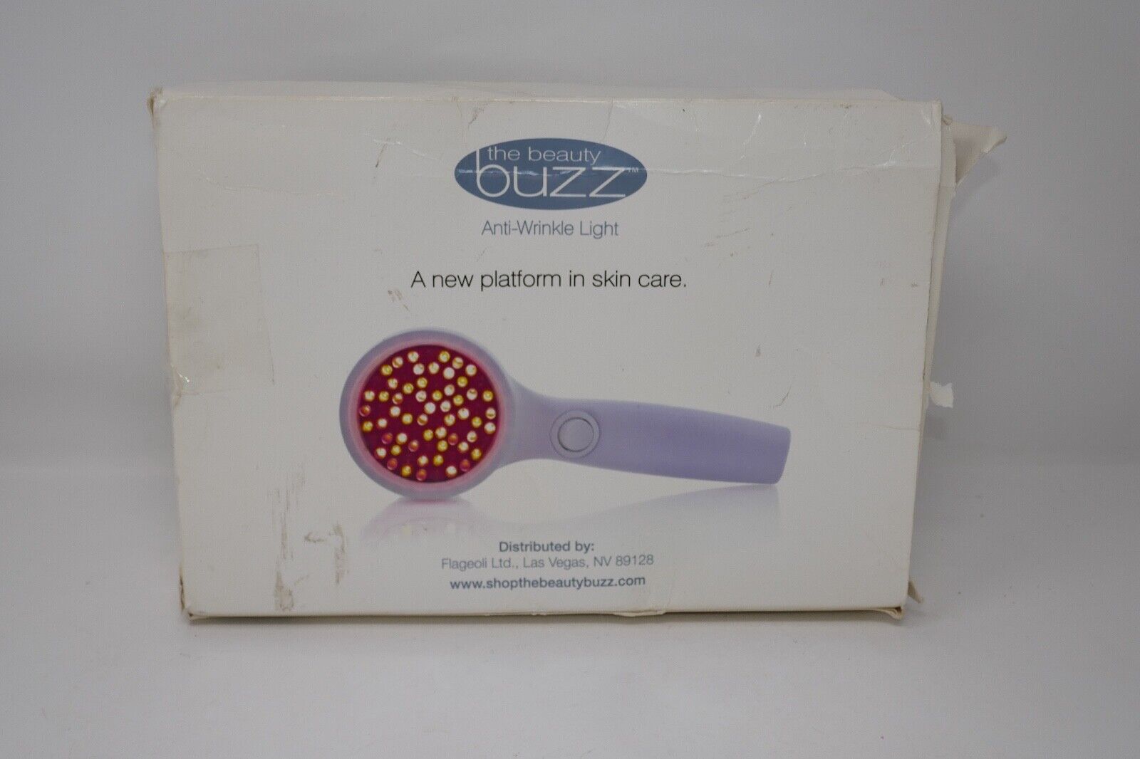 The Beauty Buzz Anti-Wrinkle LED Light Tool with Serum