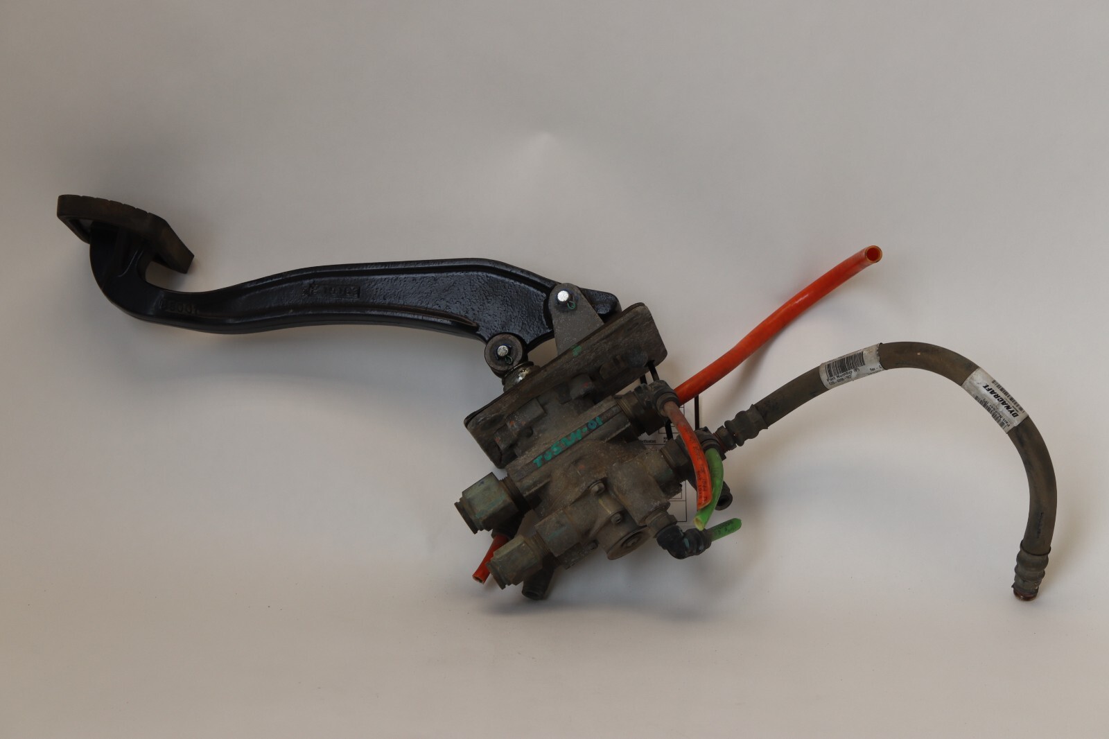 2013-2022 KENWORTH T680 PACCAR BENDIX PARKING BRAKE PEDAL