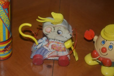 6 PULL TOYS LOT MEGA DEAL FISHER PRICE AND MORE WITH FREE KALEIDOSCOPE