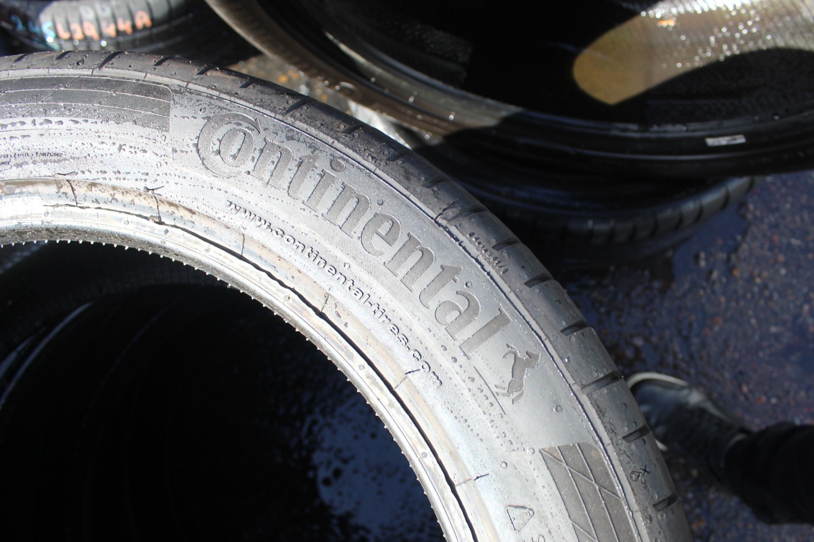 255 45 20 Continental, CSC 5, AO, 101W, x2 A Pair 6.3mm (F1_tyres) L3759