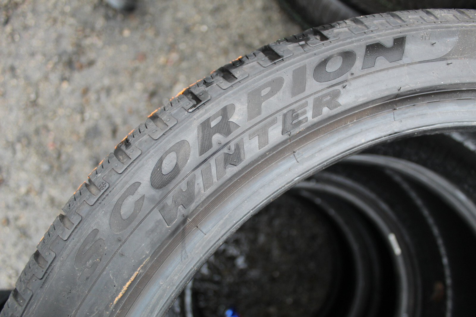 265 40 21 Pirelli, Winter, XL, MO1, M+S, 105V, x2 A Pair 5.5mm (F1_tyres) L3168