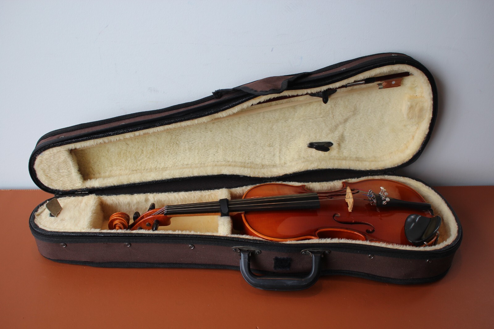 KARL HOFNER BUBENREUTH NEAR ERLANGEN Germany カールヘフナー チェロ