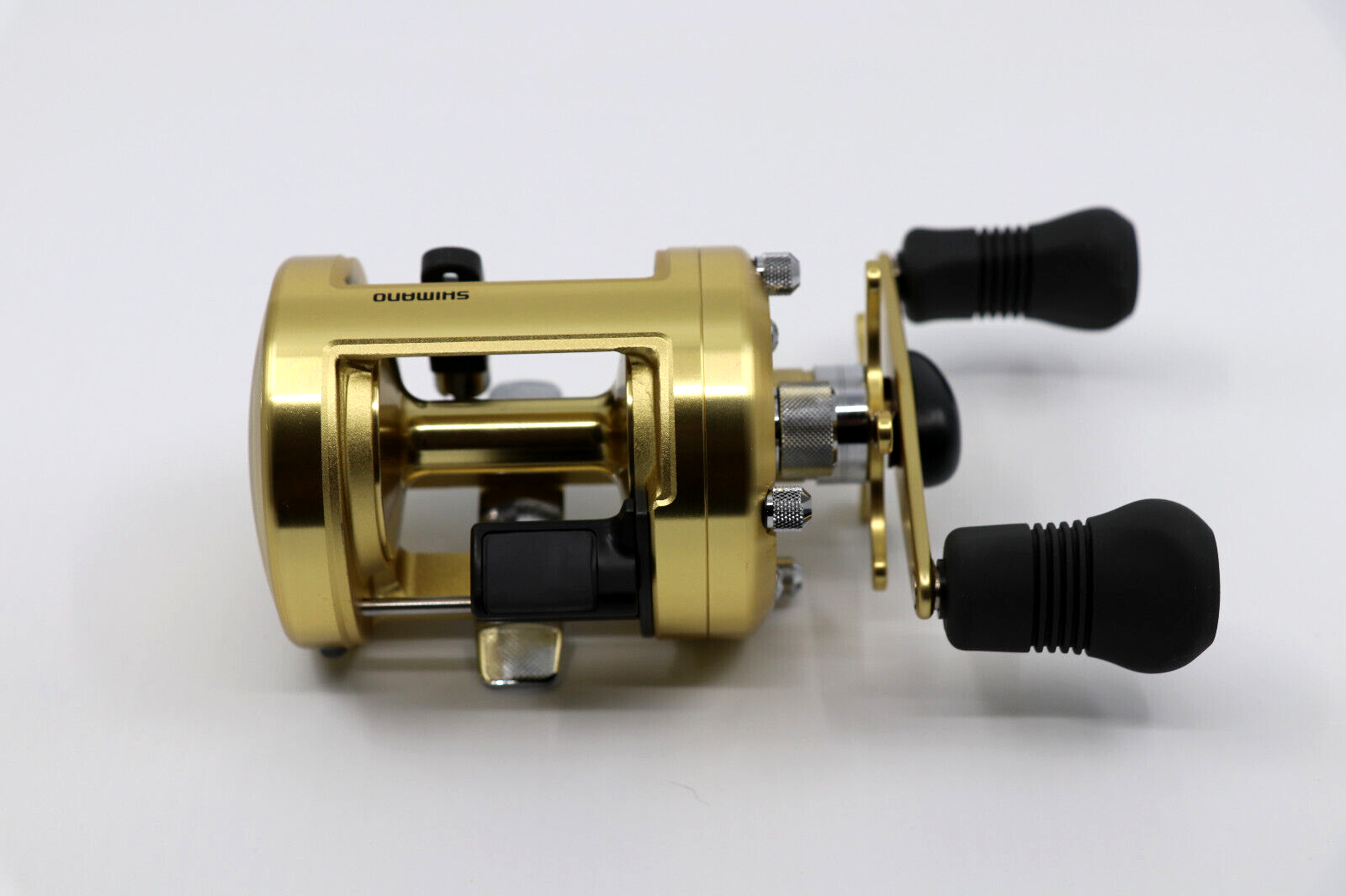Shimano Calcutta Round Baitcasting Reel CT400B