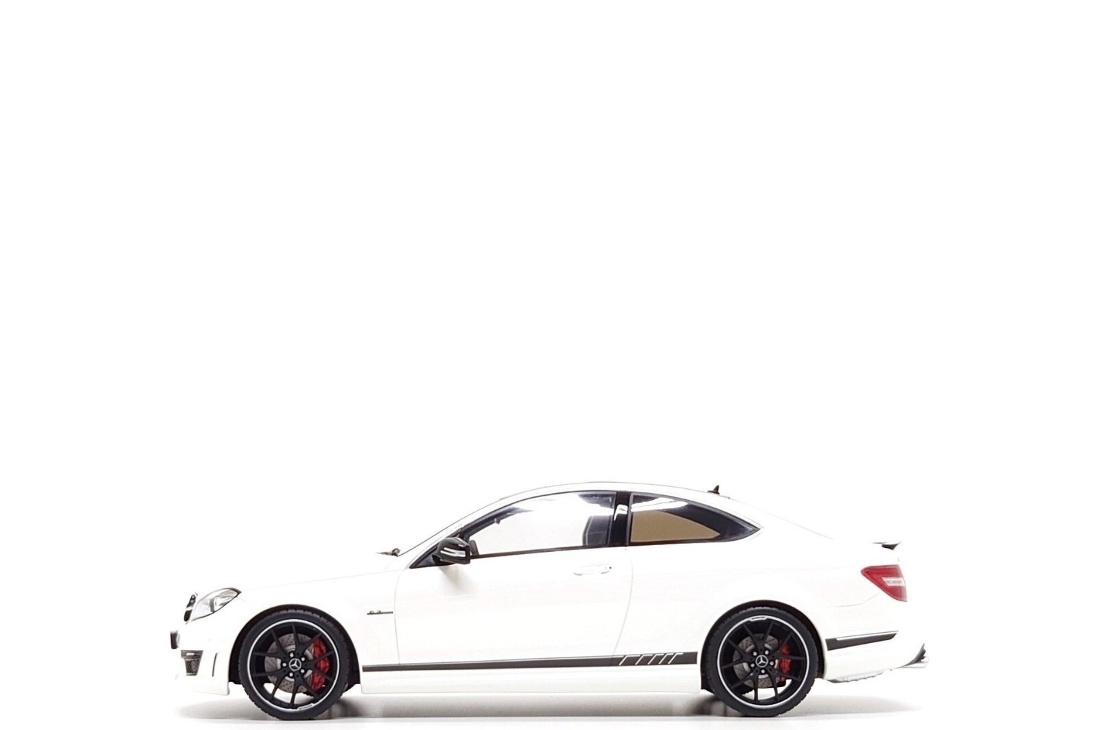 GT Spirit 1:18 Mercedes-Benz C63 AMG Edition 507 (W204) in GT Spirit 1:18 Mercedes-Benz C63 AMG Edition 507 (W204) in