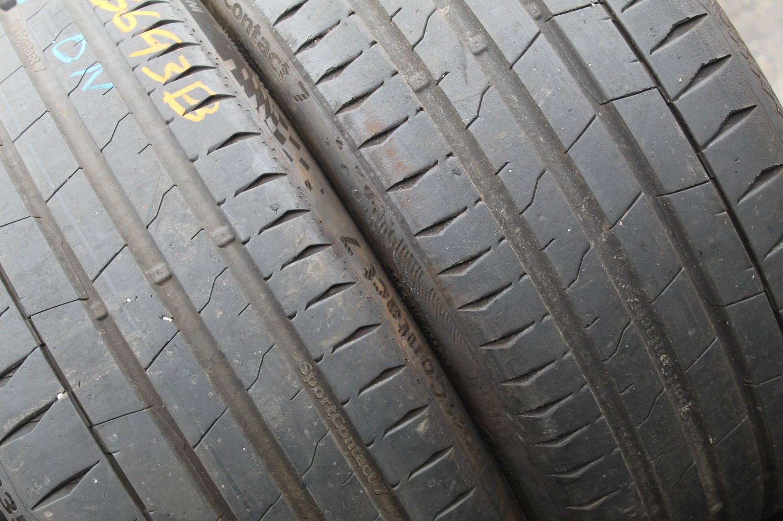 235 35 19 Continental, Sport Contact 7, XL 91Y, x2 A Pair 6.3mm (F1_tyres) L3693