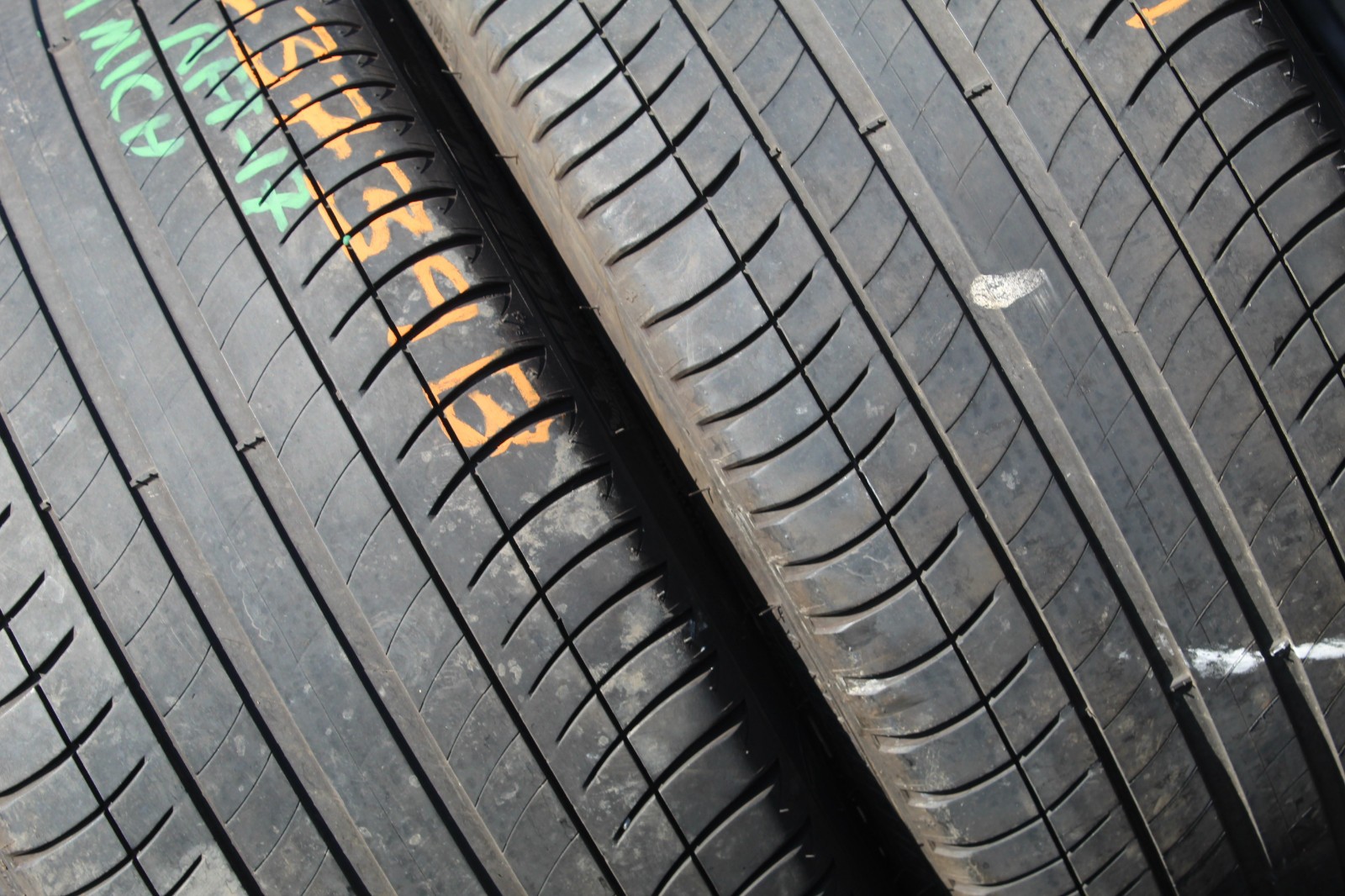 275 35 19 Michelin, RunFlat, MOE, ZP, XL, 100Y, x2 A Pair 5.0mm (F1_tyres) L3739